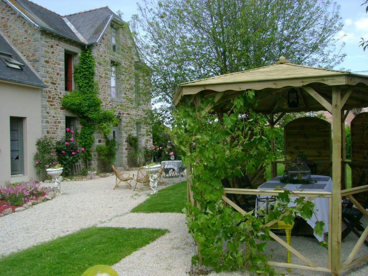 La Porte Ouverte Bed and Breakfast Saint-Denoual Esterno foto