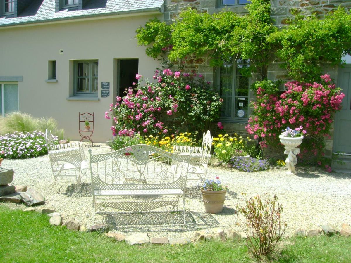 La Porte Ouverte Bed and Breakfast Saint-Denoual Esterno foto